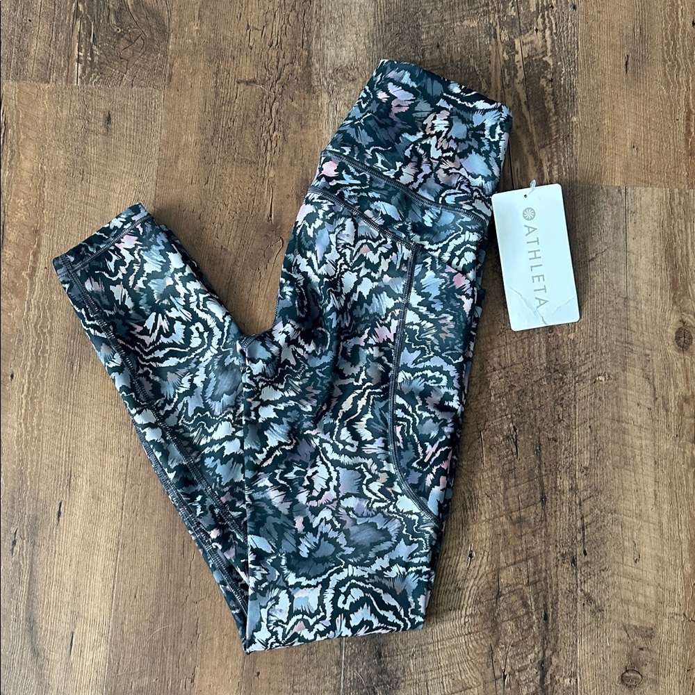 Athleta | Ultimate Stash 7/8 Tight (NWT)